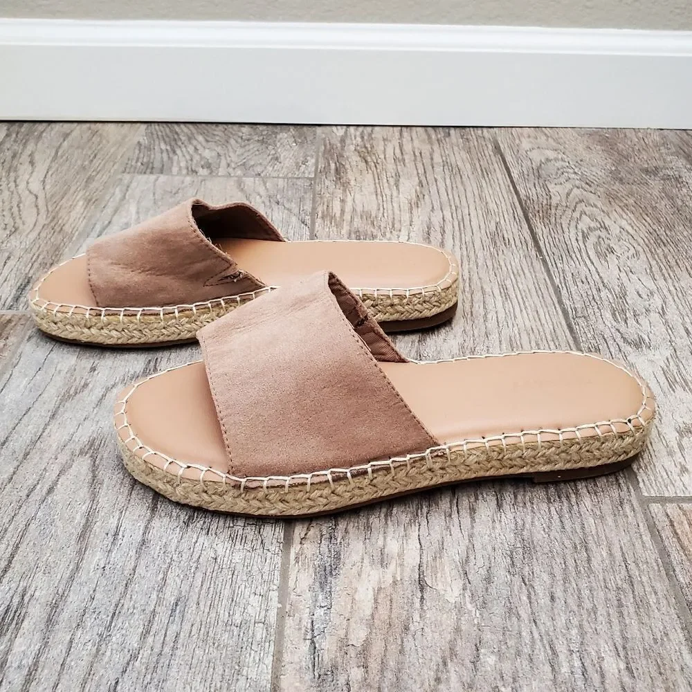 NWOT Old Navy Tan Espadrille Slides Girl's Size 6